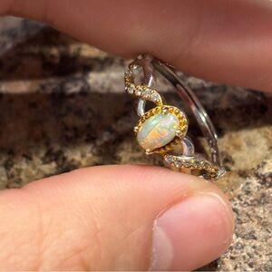 Elegant Opal Women's Ring
